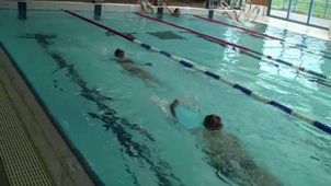 sujet l3 natation  50  crawl dos gilles et samia.wmv